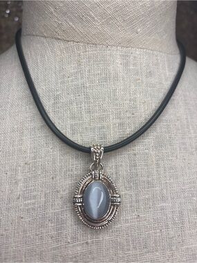Vintage Grey Cat’s Eye Pendant Cord Choker Necklace Boho Mixed Metal
